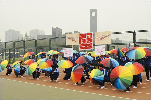 壁画系方阵入场