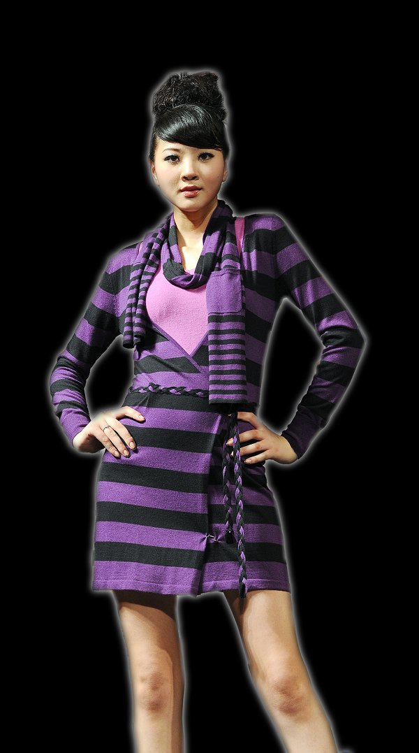 服装学院国际合作毛衫作品震憾发布