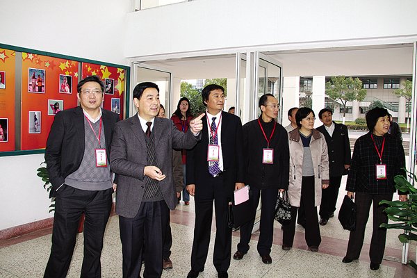 我校公共艺术课程建设工作接受省教育厅专家组考