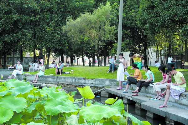 我校喜获首届“三湘读书月”活动“书香校园”称