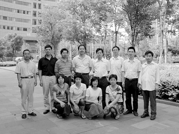 走改革创新之路打造教学精品课程———记我校省