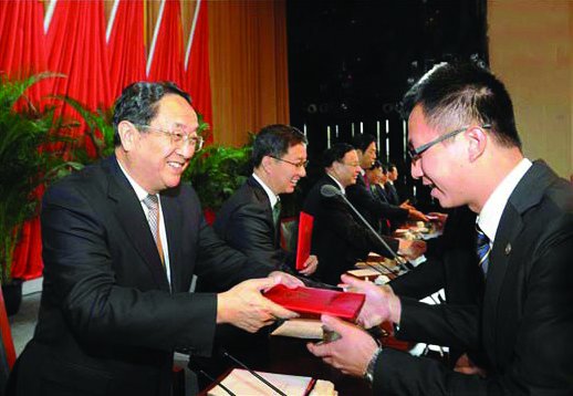 我校世博会志愿者工作获市委市政府表彰