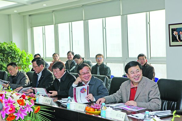 副省长陈超英到我校慰问“学京赛”获奖师生