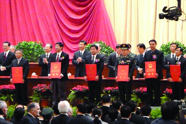 新的起点新的征程新的跨越学校召开中层干部扩大