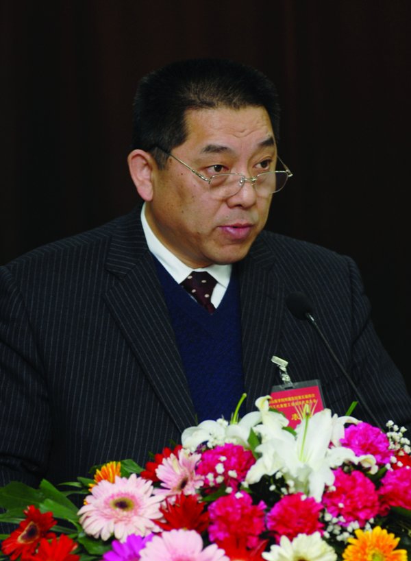 院长李长勤作工作报告