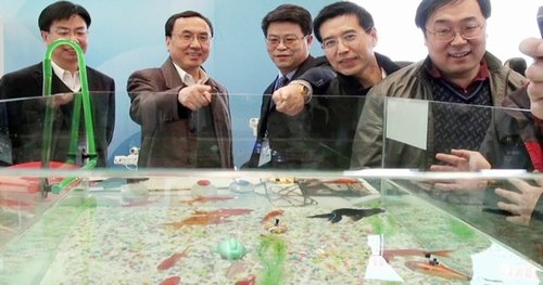 仿生机器鱼国展“抢”风头