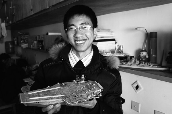 大一文科生走上讲台解析中国航母梦“航母哥”陆