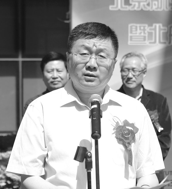 创新机制，传承文明，大力推进文化育人