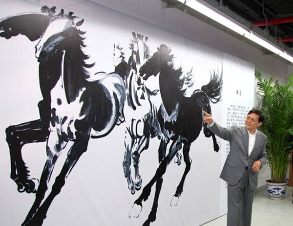 钮茂生画展扮靓文化艺术馆