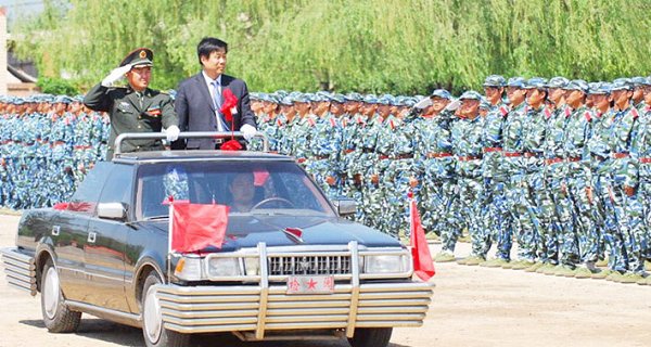 北京邮电大学2010级本科生军训圆满结束