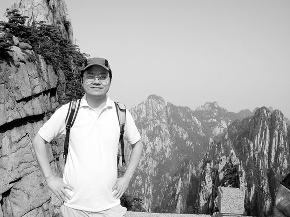 用心教书潜心科研服务社会———记校特聘教授葛