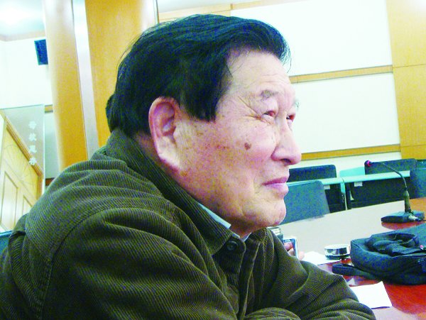 感恩回报爱心责任———党员风采图片展作品选