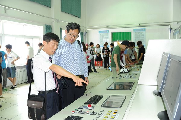 韩国巨济大学师生来我院访问交流