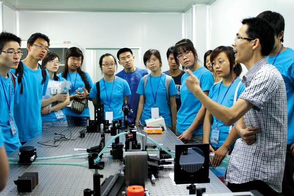 学生暑期夏令营活动丰富多彩