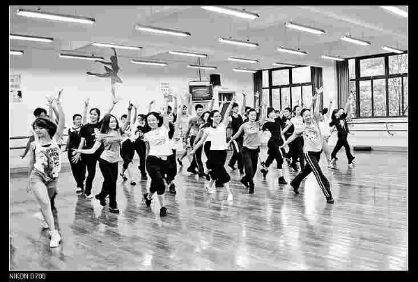 八个工作坊助力学生成长成才