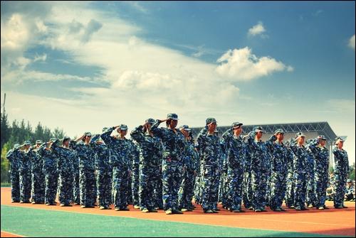我校召开2011级新生军训动员大会