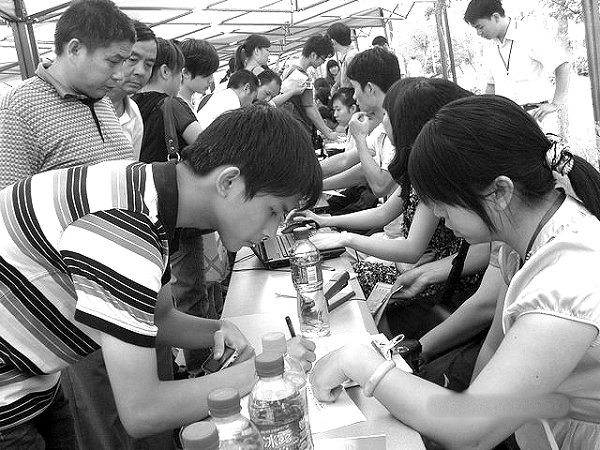 职业学院圆满完成迎新工作