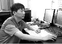 廖自强勤耕三尺讲台坚守科研高地