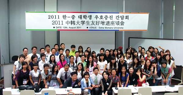 做好文化交流的青年使者