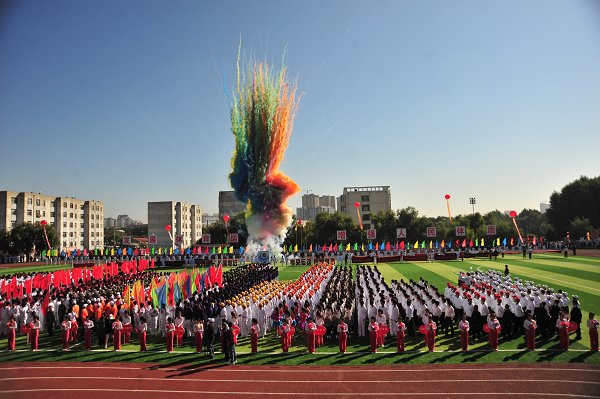 学校2011年田径运动会隆重举行