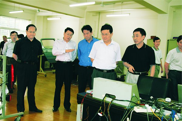 百尺竿头更进一步