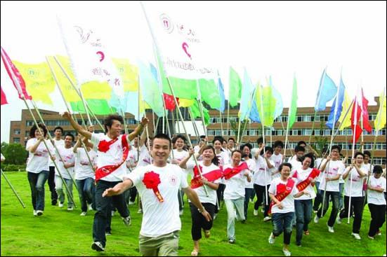 2010年“三下乡”暑期社会实践活动出征