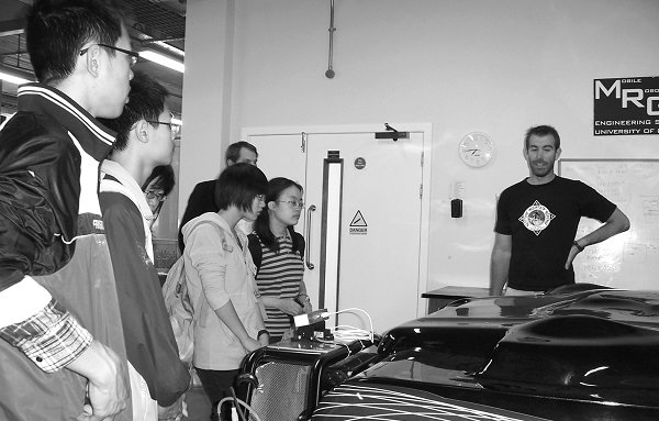 大一暑假，我们到英美名校感受大学之道