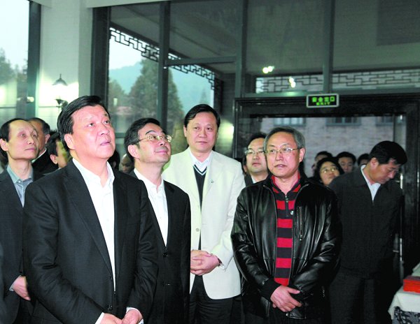 中共中央政治局委员中央书记处书记中宣部部长刘