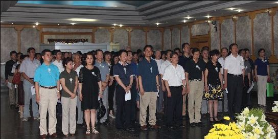 血液病医院（所）职工沉痛告别杨天楹教授