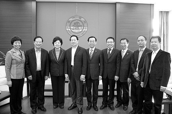 上海交大与天津南开中学签署合作协议