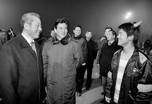 激扬青春年华追寻科大梦想——2012新年嘉年