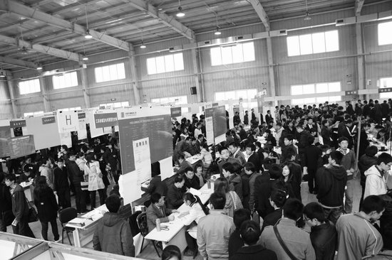 谁按下了我们的“快进键”