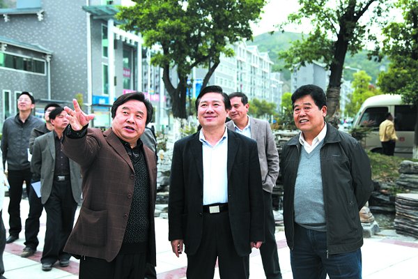 张家界市常务副市长杜芳禄到张院调研