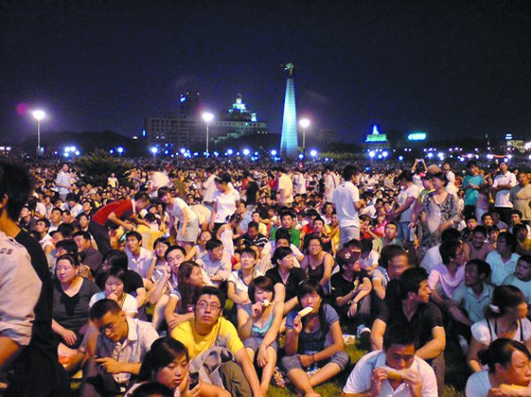 我校师生高度关注北京奥运会