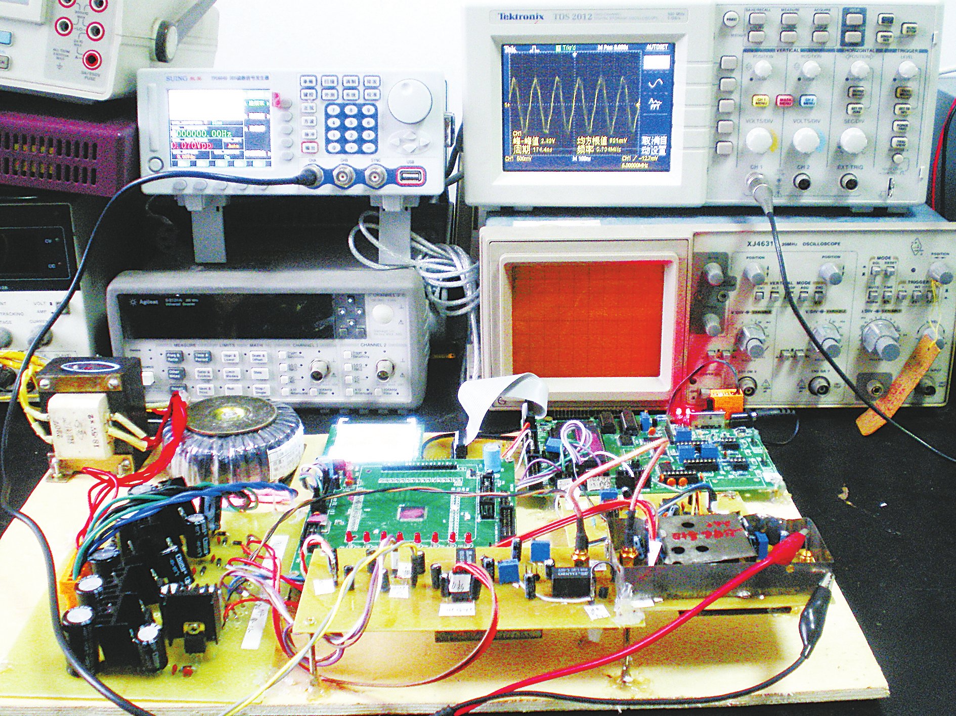 学生作品: 宽带直流放大器, 荣获 2009年全国大学生电子设计竞赛省