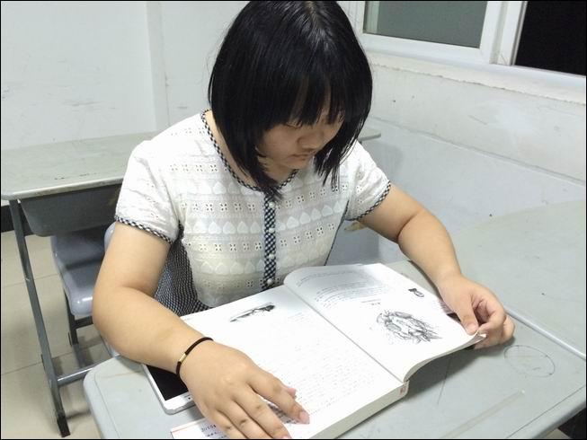 曾瑶:热情似火难掩如水内心