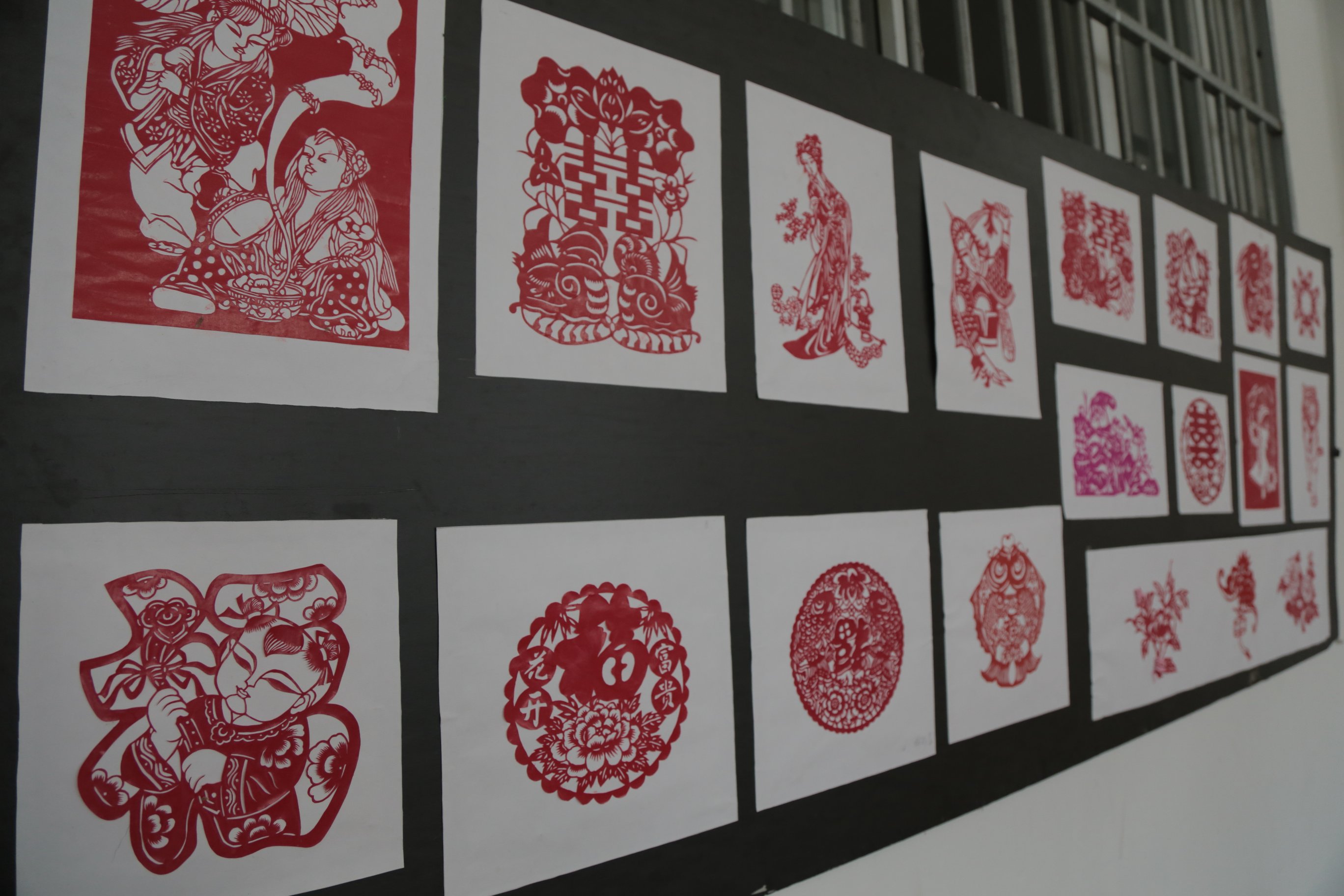 学生精美剪纸作品 ( 学前教育学院报到处 )