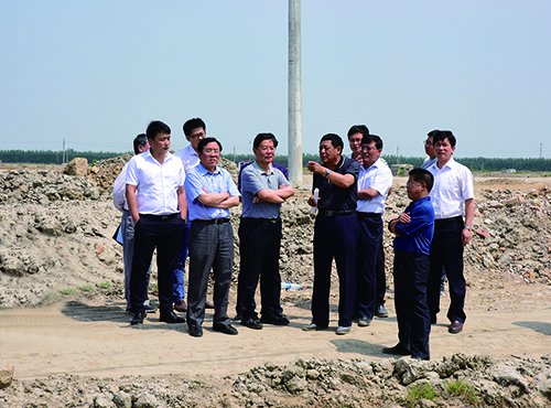 本报讯 6月1日,校领导张玉柱,袁聚祥,邢平均赴曹妃甸唐山湾生态城考察