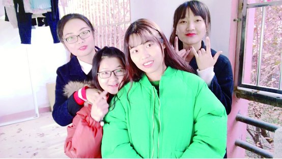 学霸宿舍竞开花同楼四寝齐保研