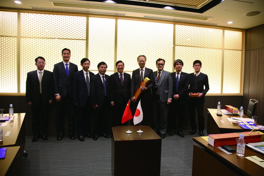 袁自煌率团访问日本知名大学