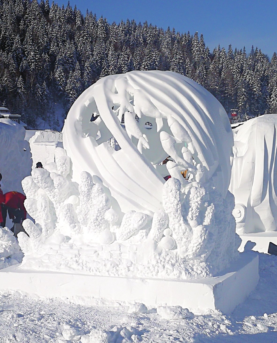 艺术设计学部在多项冰雕雪雕比赛中获佳绩