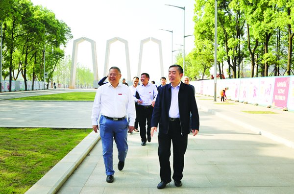 省教育厅党组书记、厅长、省委教育工委书记蒋昌