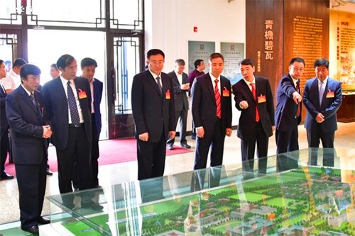 辛国斌陈海波来校调研