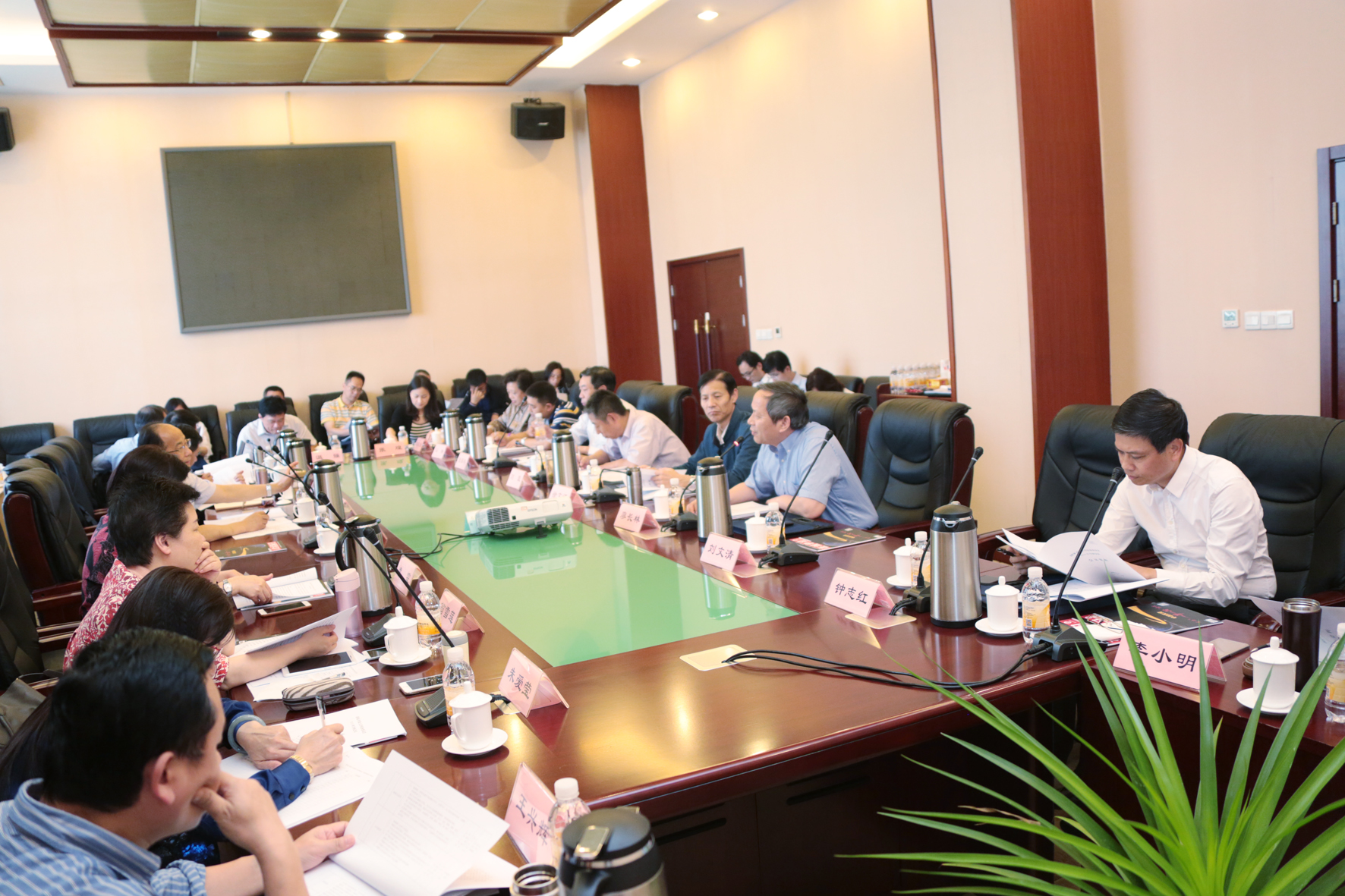 抓内涵提质量上台阶