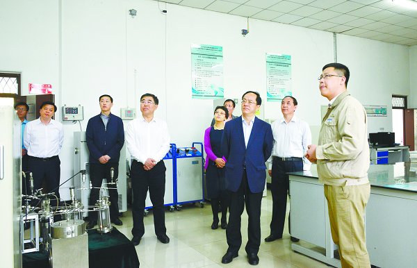 省委常委统战部部长杜和平一行来我校考察调研