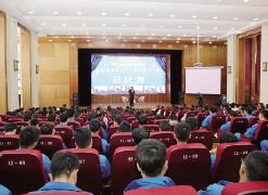 学校举办首届辅导员、班主任素质能力大赛